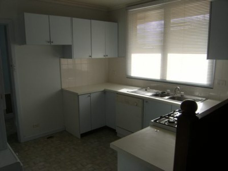 2 Kent Street, Knoxfield VIC 3180