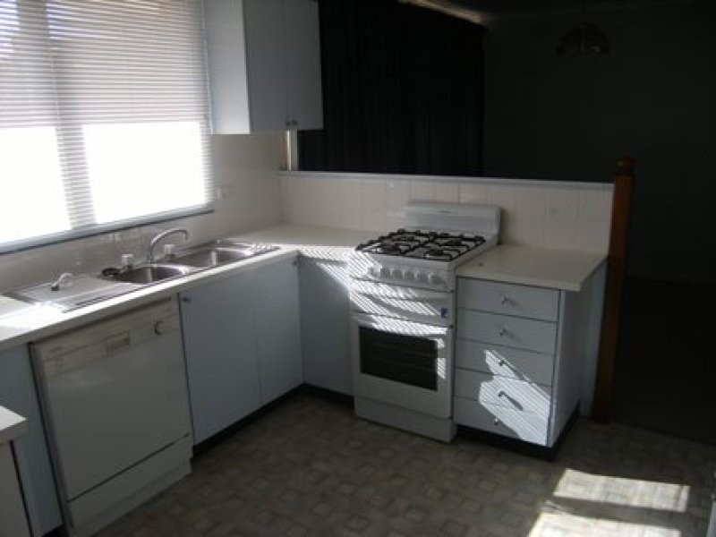 2 Kent Street, Knoxfield VIC 3180