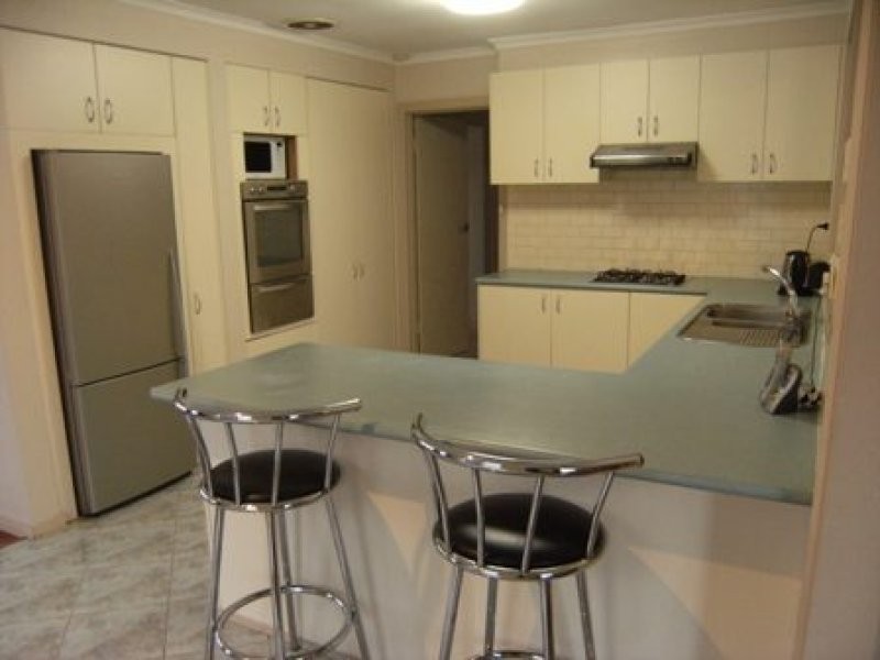 31 Selkirk Avenue, Wantirna VIC 3152