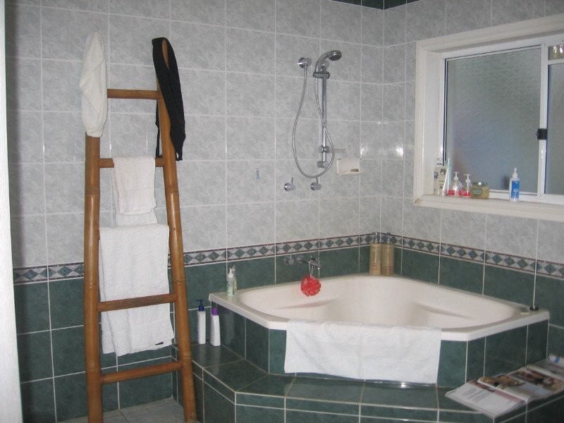 25 Downwind Crt, Birkdale QLD 4159