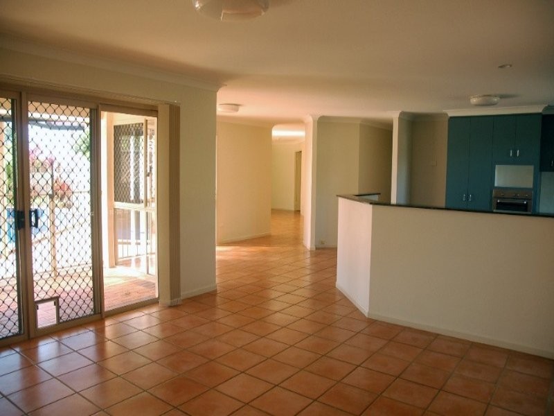 9 John Samuel Place, Ormiston QLD 4160