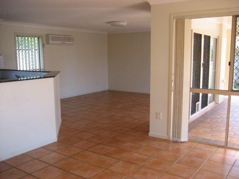 9 John Samuel Place, Ormiston QLD 4160