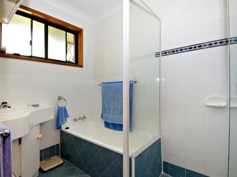 38 Enfield Crescent, Battery Hill QLD 4551