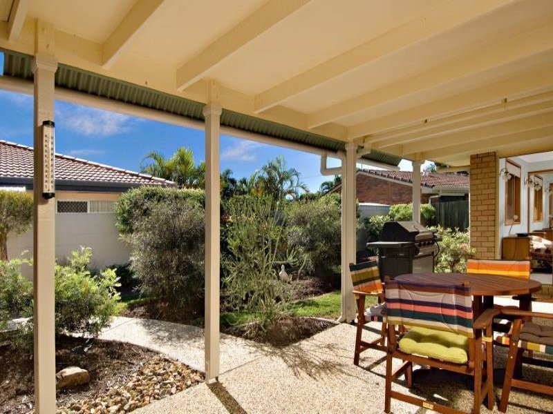 17 Mulloka Esplanade, Wurtulla QLD 4575