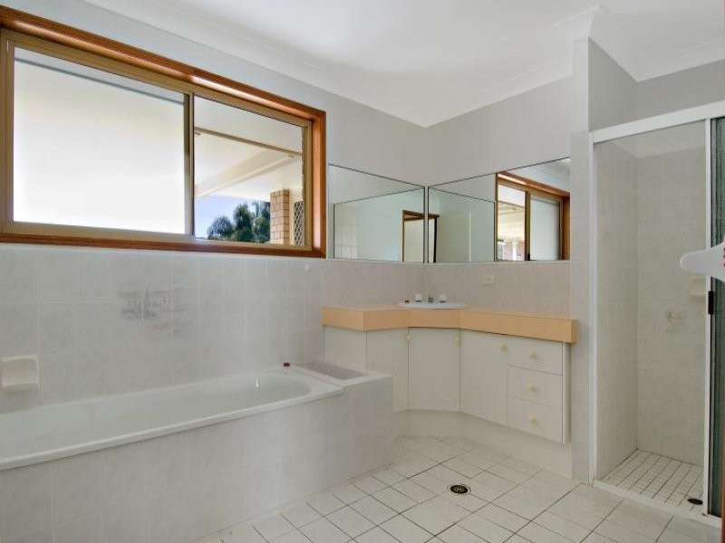 17 Mulloka Esplanade, Wurtulla QLD 4575