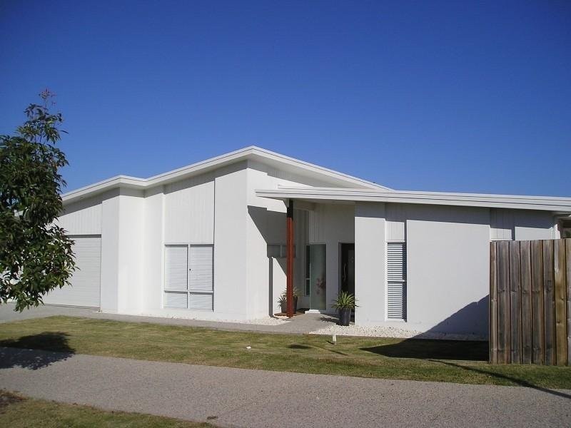 27 Scribbly Gum Drive, Meridan Plains QLD 4551