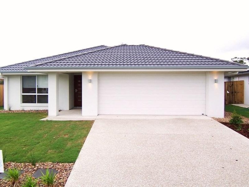 11 Alicia Circuit, Little Mountain QLD 4551