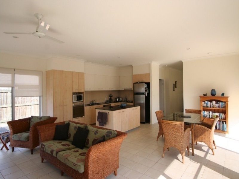 2 Goulburn Way, Wakerley QLD 4154