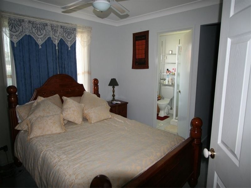 4 Templar Street, Wynnum West QLD 4178