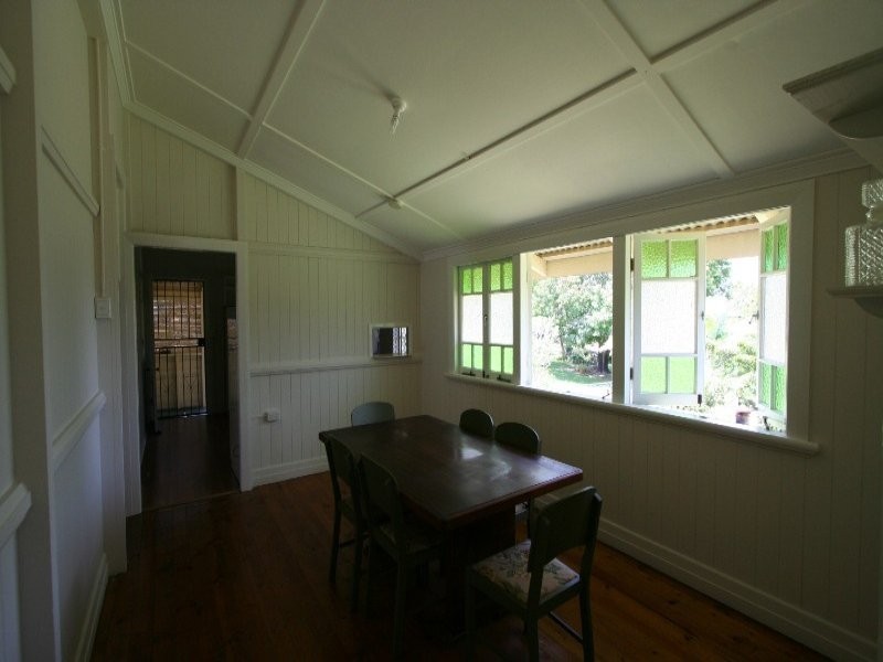 25 Rodney Street, Wynnum West QLD 4178