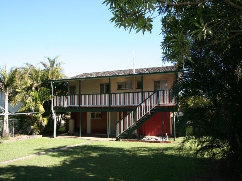 11 Loynes Street, Wynnum West QLD 4178