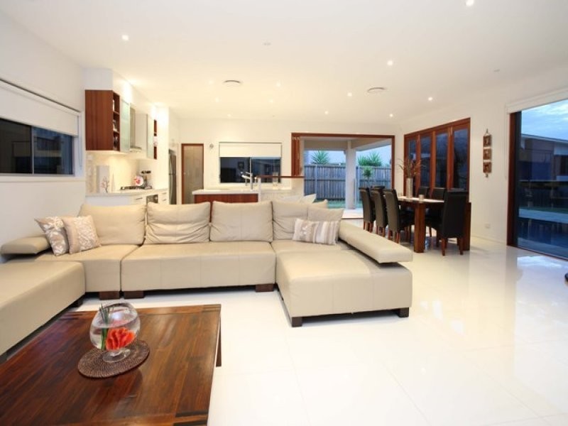 19 John Street, Manly West QLD 4179