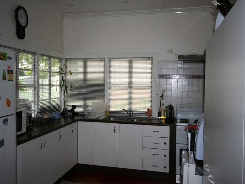 56 Wassell Street, Wynnum QLD 4178