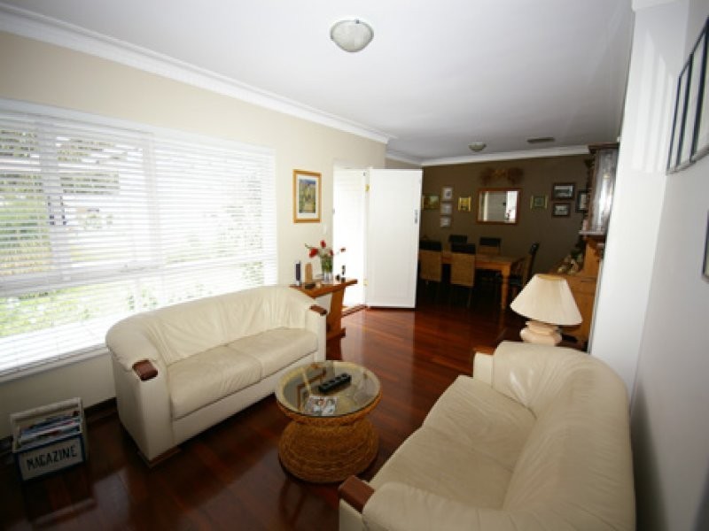 15 St Albans Road, Nollamara WA 6061