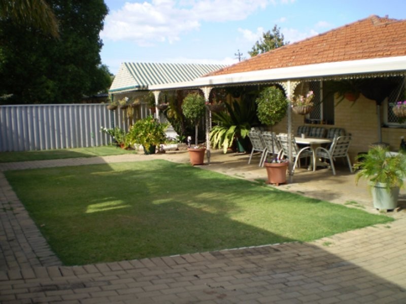 76 Redcliffe Avenue, Balga WA 6061