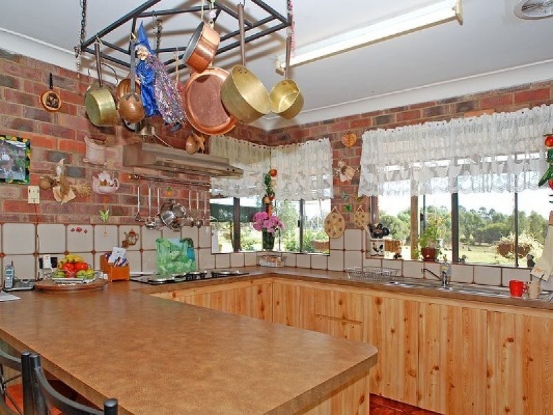 42 Bingham Road, Bullsbrook WA 6084