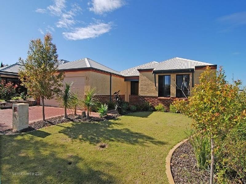 21 Riverina Drive, Ellenbrook WA 6069