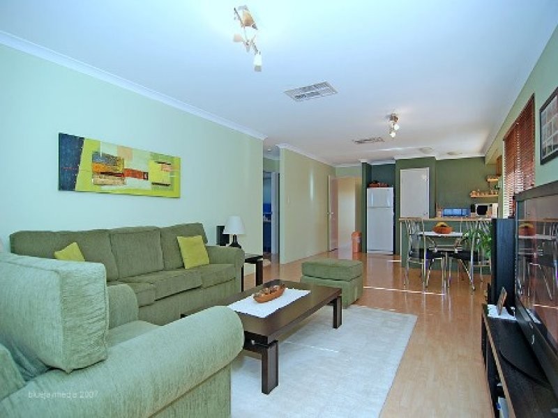 21 Riverina Drive, Ellenbrook WA 6069