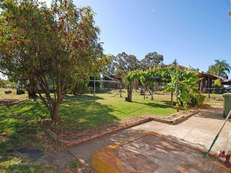 1293 Railway Parade, Bullsbrook WA 6084