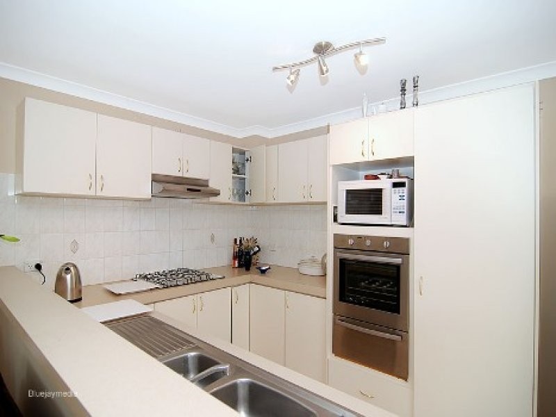 48 Lakefront Circle, The Vines WA 6069