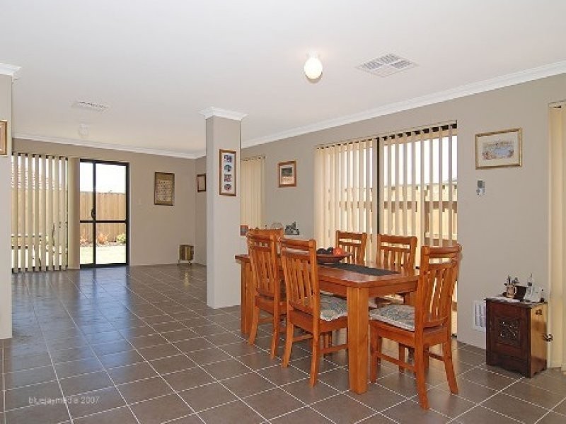 6 Rakich Drive, Ellenbrook WA 6069