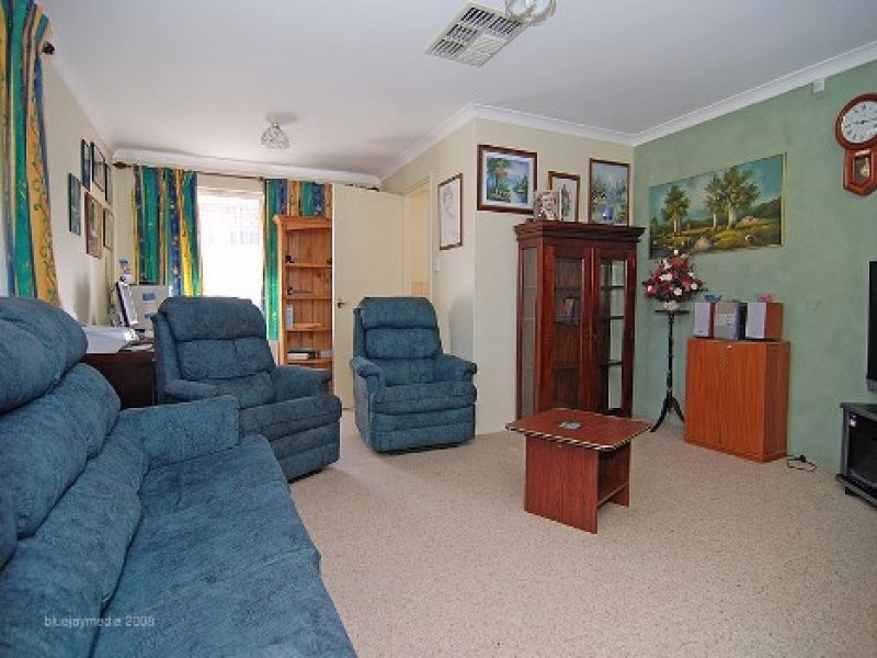 10 Beaufortia Crescent, Ellenbrook WA 6069