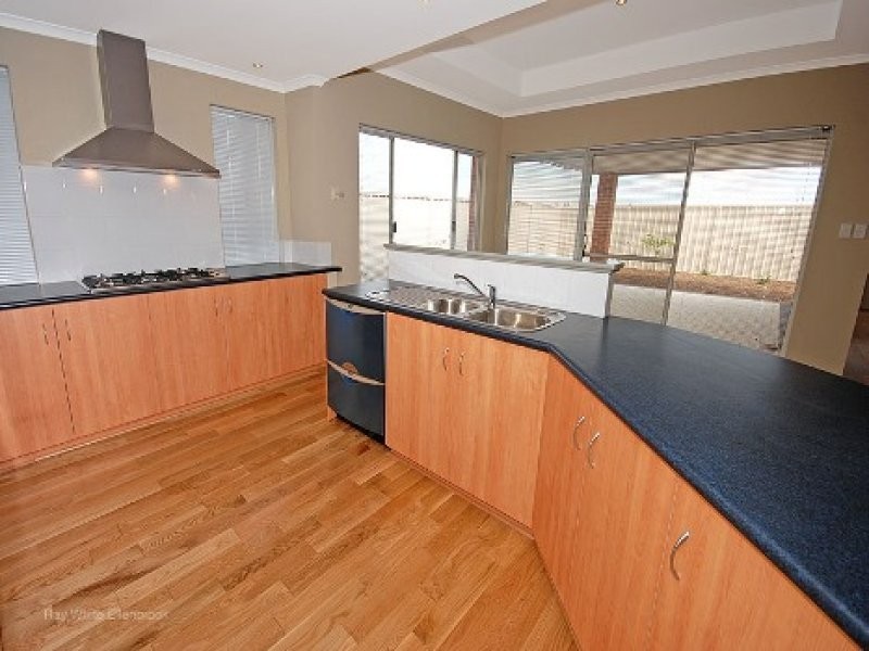 9 Ancona Link, Landsdale WA 6065