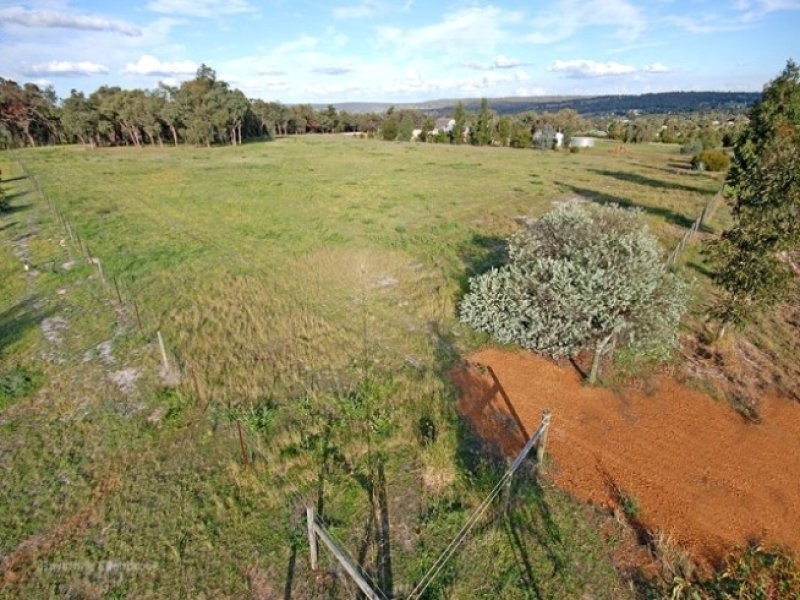 102 Ayrshire Loop, Lower Chittering WA 6084