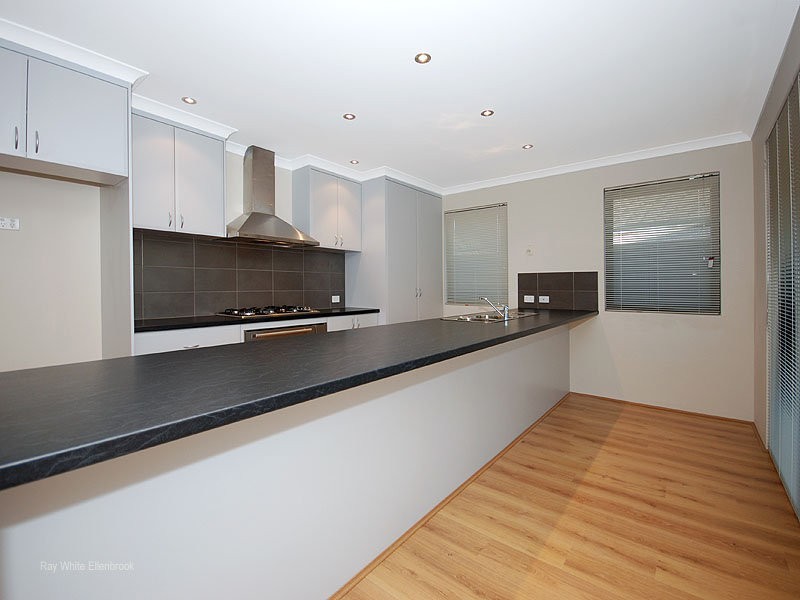 25 Brammall Bend, Aveley WA 6069