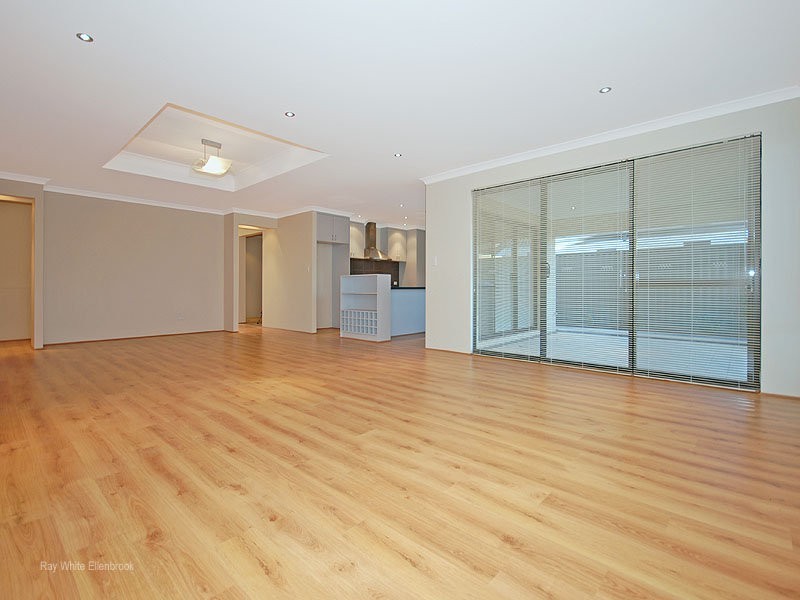 25 Brammall Bend, Aveley WA 6069