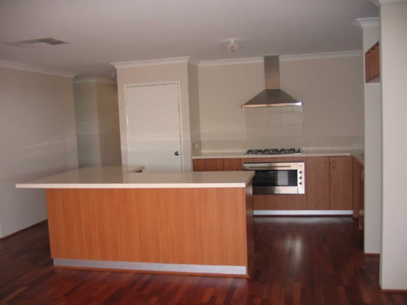 7 Elmore Pass, Ellenbrook WA 6069
