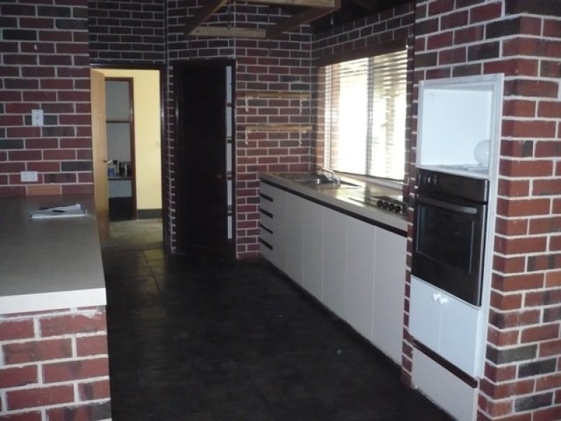 26 Valleybrook Road, Caversham WA 6055