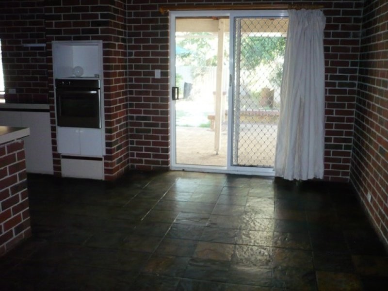 26 Valleybrook Road, Caversham WA 6055