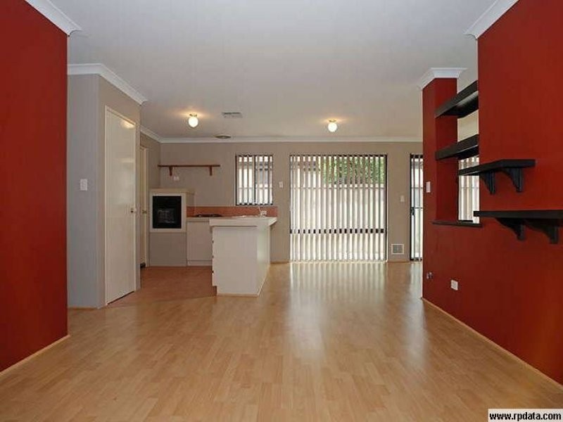4 Granada Way, Ellenbrook WA 6069