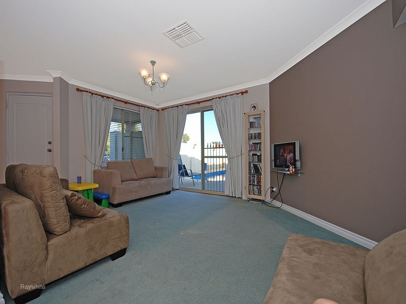 37 Wildflower Circle, Ellenbrook WA 6069