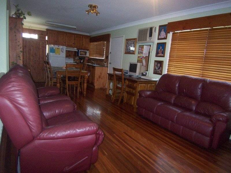 5 Royal Pde, Kingston QLD 4114