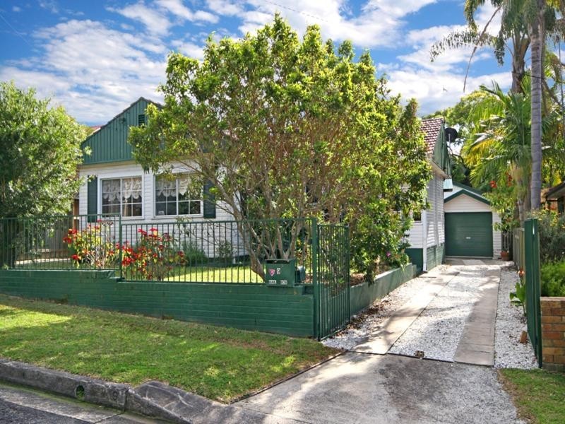 9 Auburn Street, Point Frederick NSW 2250