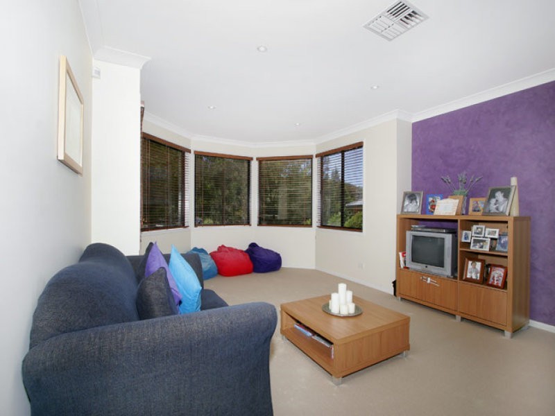 6 Scribbly Gum Crescent, Erina NSW 2250