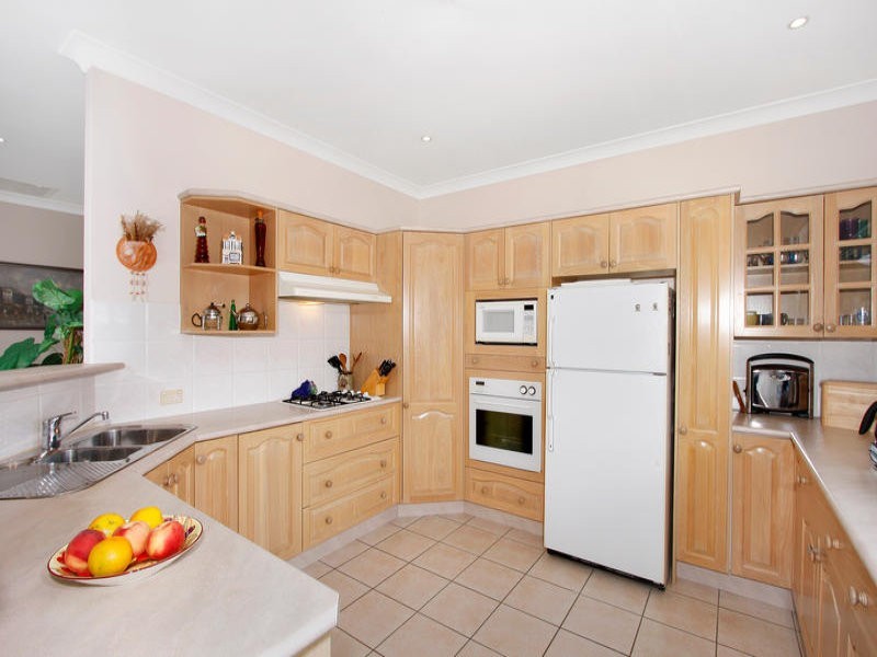 2 Cooper Road, Green Point NSW 2251
