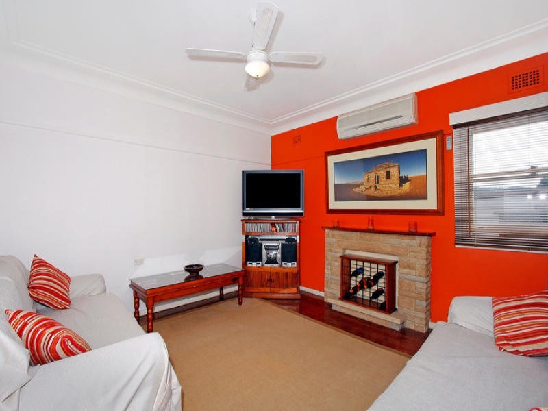 275 The Entrance Road, Erina NSW 2250