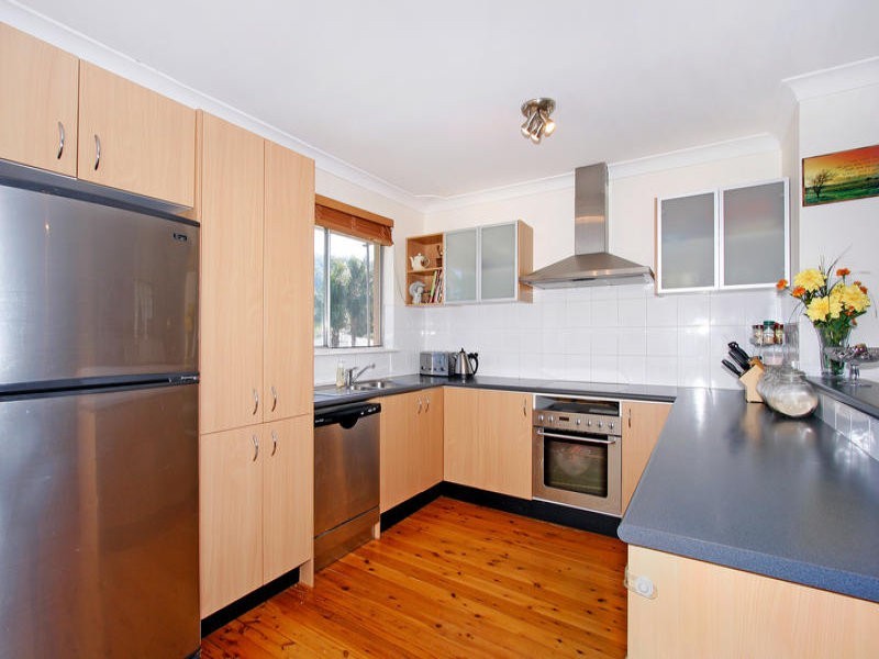 13 Lock Avenue, Springfield NSW 2250