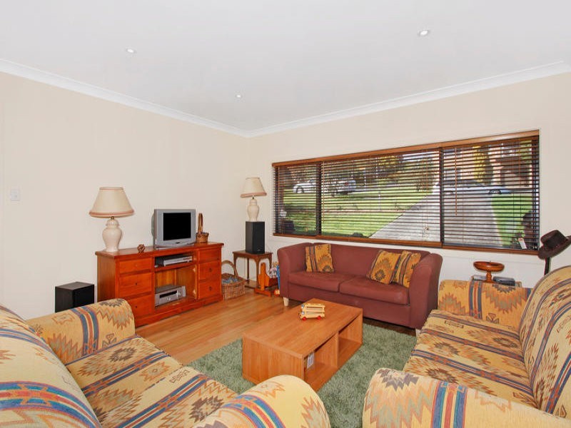 13 Lock Avenue, Springfield NSW 2250