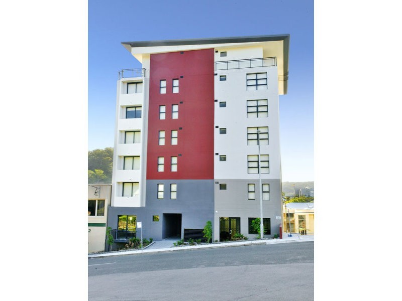 2/24 – 26 Watt Street, Gosford NSW 2250