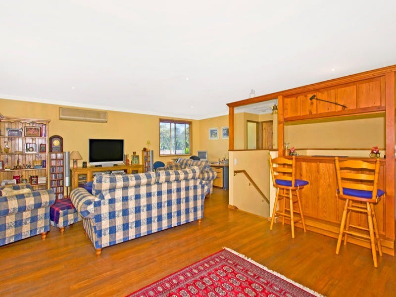 67 James Sea Dr, Green Point NSW 2251