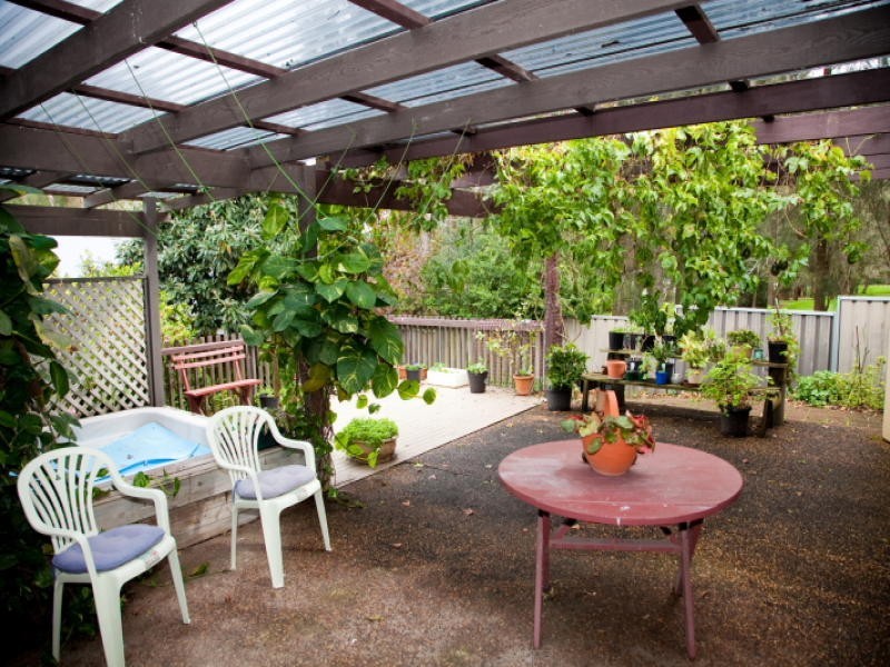 16 Highland Road, Green Point NSW 2251