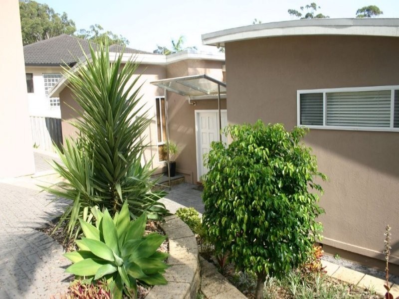 20 Lexington Parade, Green Point NSW 2251