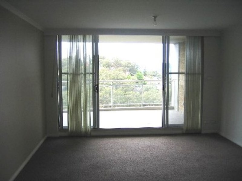 372/80 John Whiteway Drive, Gosford NSW 2250