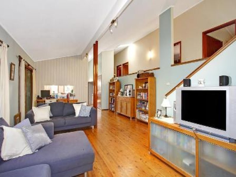 73 Bayview Avenue, East Gosford NSW 2250