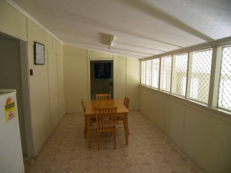 64 Main Street, Park Avenue QLD 4701