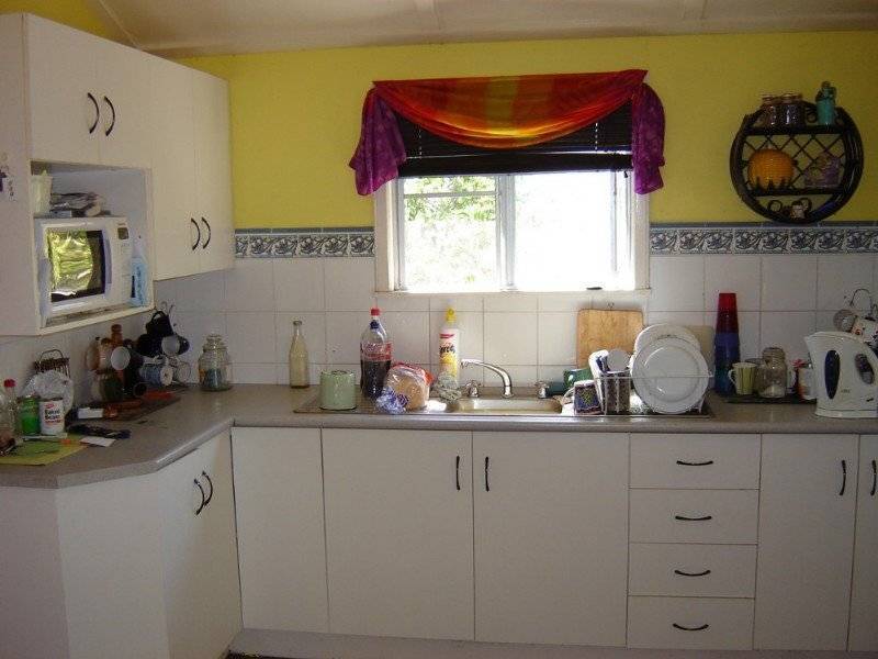 16 Medcraf street, Park Avenue QLD 4701